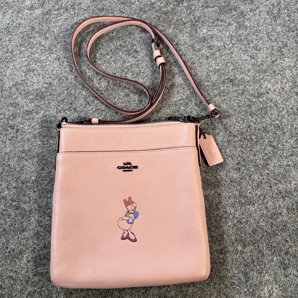 Disney x Coach Daisy Duck Crossbody Purse Dusty Pink